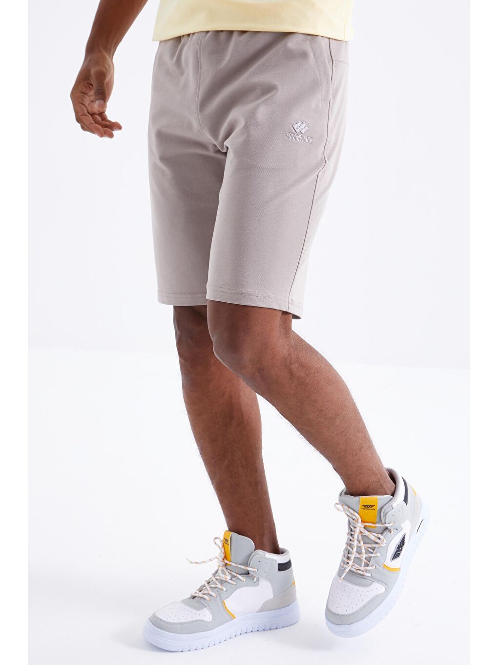 Koyu Bej Bağcıklı Standart Kalıp Basic Erkek Şort - 81212-1