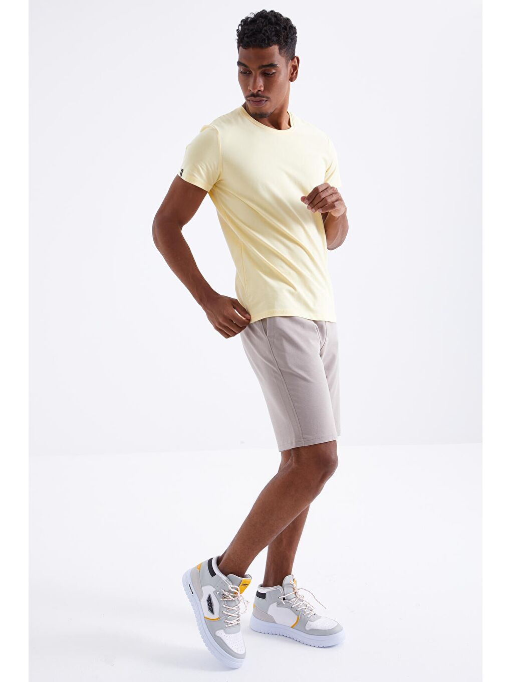 Koyu Bej Bağcıklı Standart Kalıp Basic Erkek Şort - 81212-4