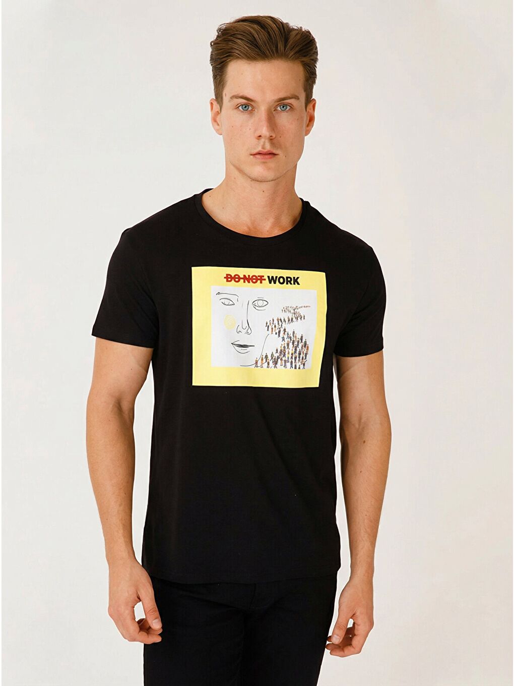 Siyah Faces Do not Work Erkek Tişört