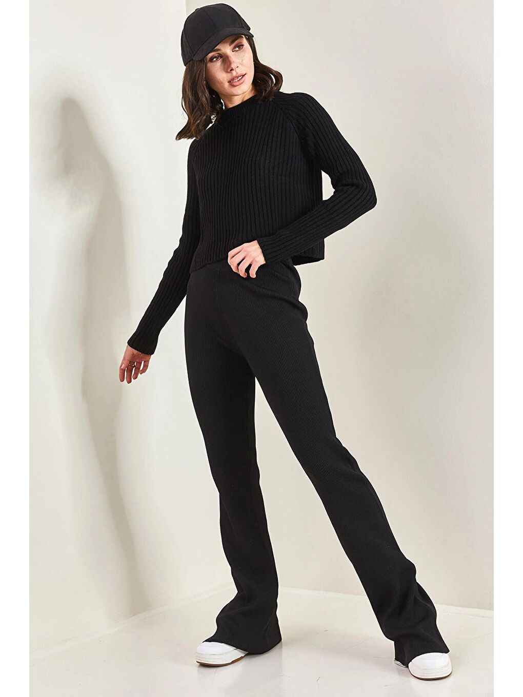 Siyah Kadın Fitilli Yüksek Bel Bol Paça Triko Pantolon-1