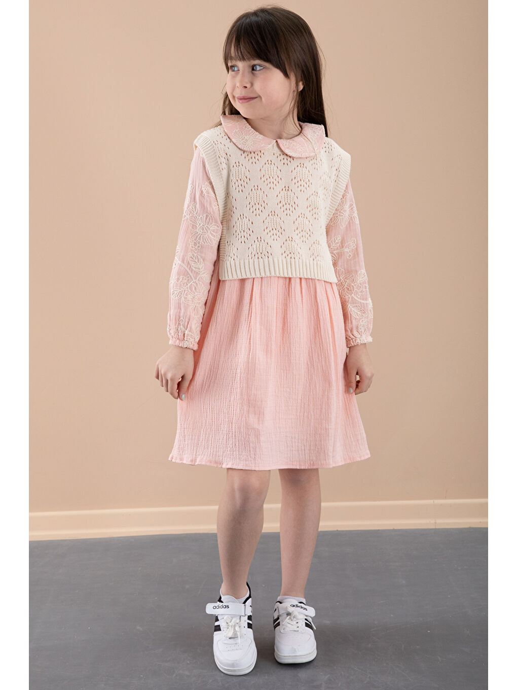 Pembe Somon Çiçek İşlemeli Süveterli Kız Çocuk Müslin Elbise 20480