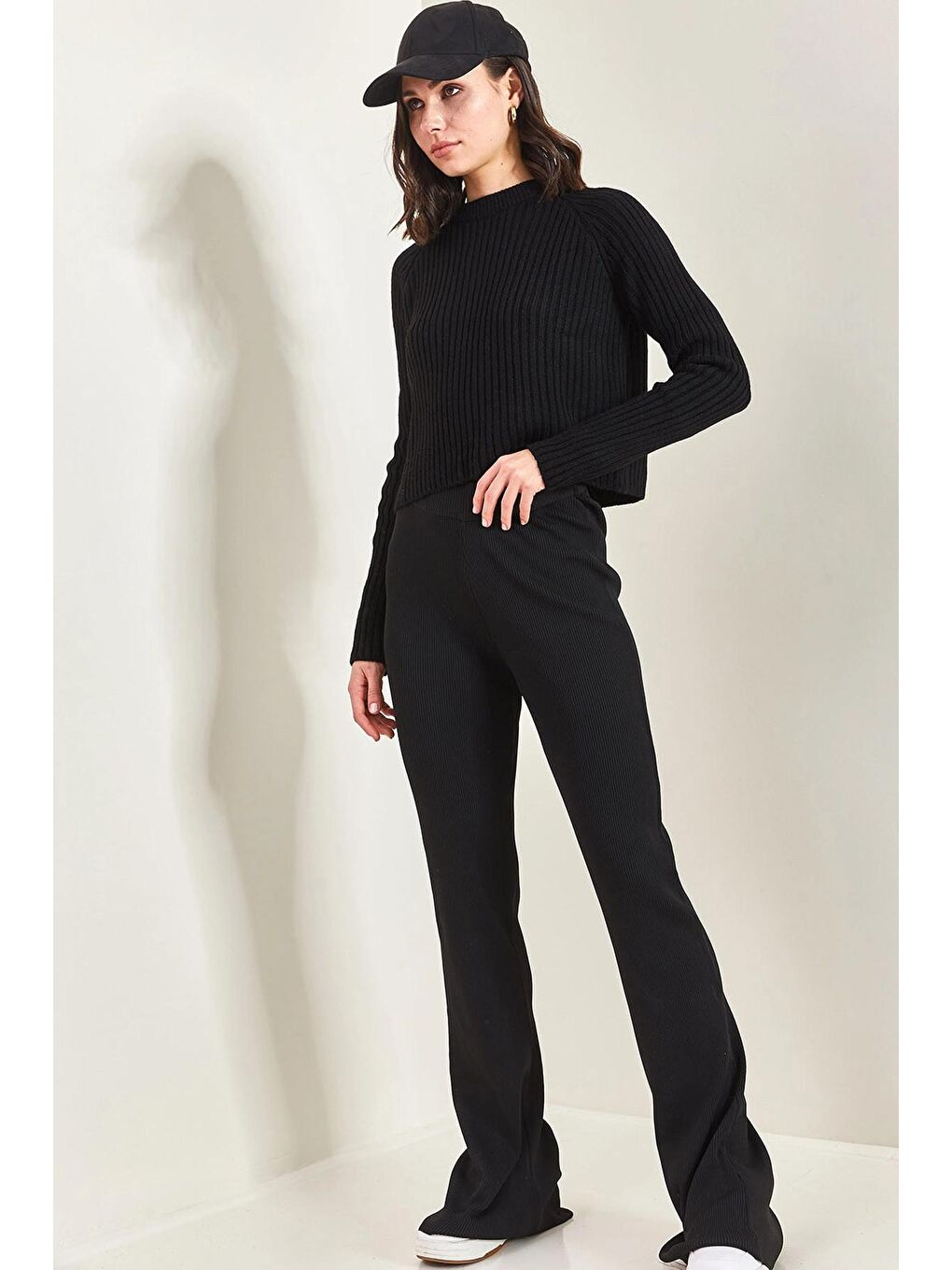 Siyah Kadın Fitilli Yüksek Bel Bol Paça Triko Pantolon-4