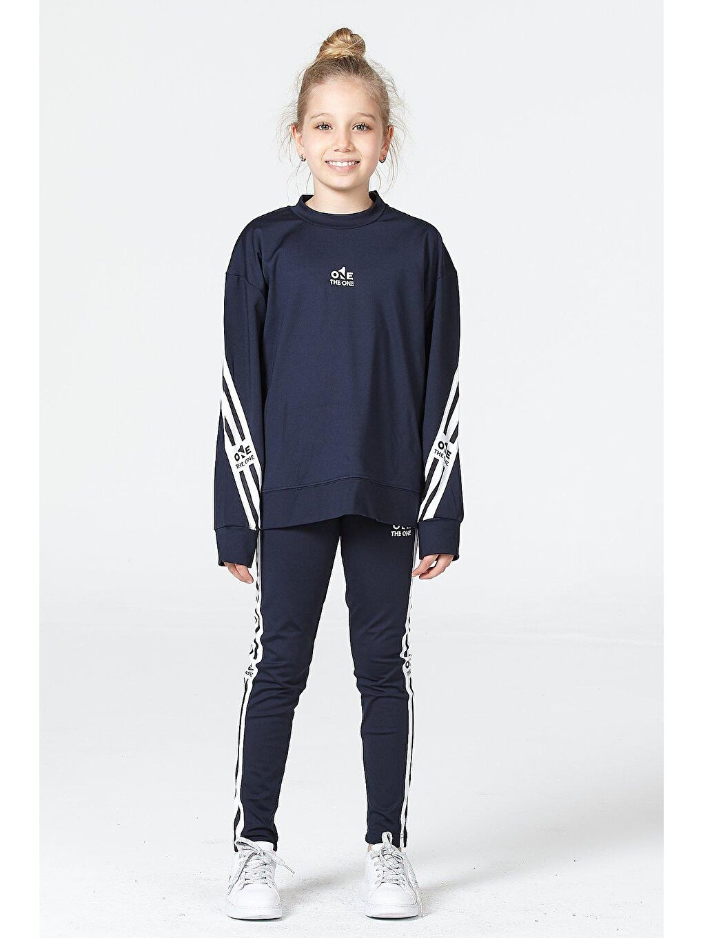 Lacivert Kız Çocuk Baskı Detaylı Salaş Yırtmaçlı Şerit Detaylı Dalgıç Kumaştan Spor Tayt Sweat Takımı