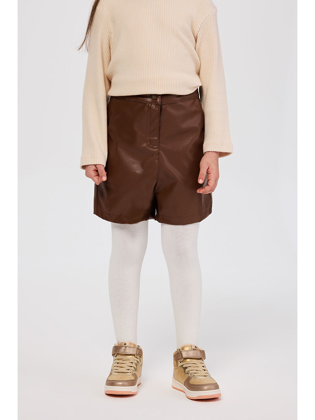 Kahverengi Kız Çocuk Deri Camel Şort-6