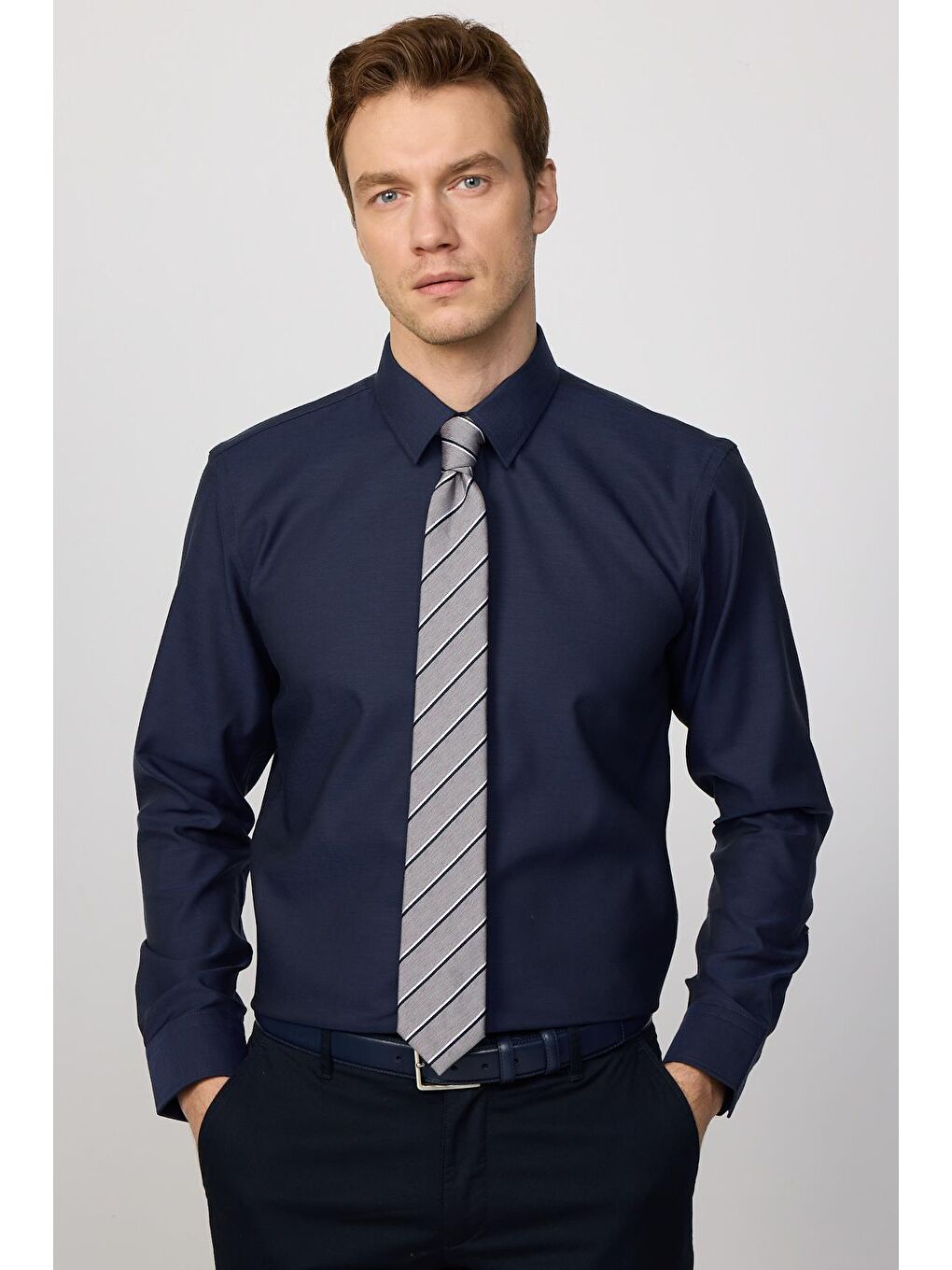 Slim Fit Lacivert Non-Iron %100 Pamuk Ekoteks Belgeli Ütü Gerektirmez Gömlek