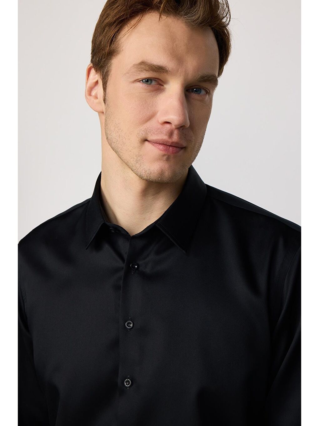 Slim Fit Siyah Non-Iron %100 Pamuk Ekoteks Belgeli Ütü Gerektirmez Gömlek-2