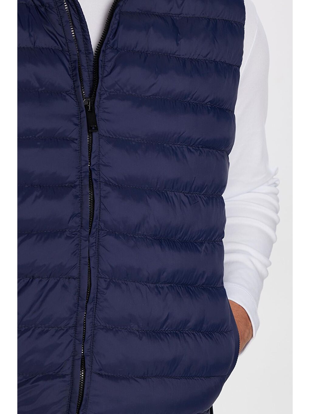 Mavi Erkek Slim Fit Dar Kesim Astarlı Rüzgar Geçirmez Cepli Lacivert Çıkarılabilir Kapüşonlu Şişme Yelek-2