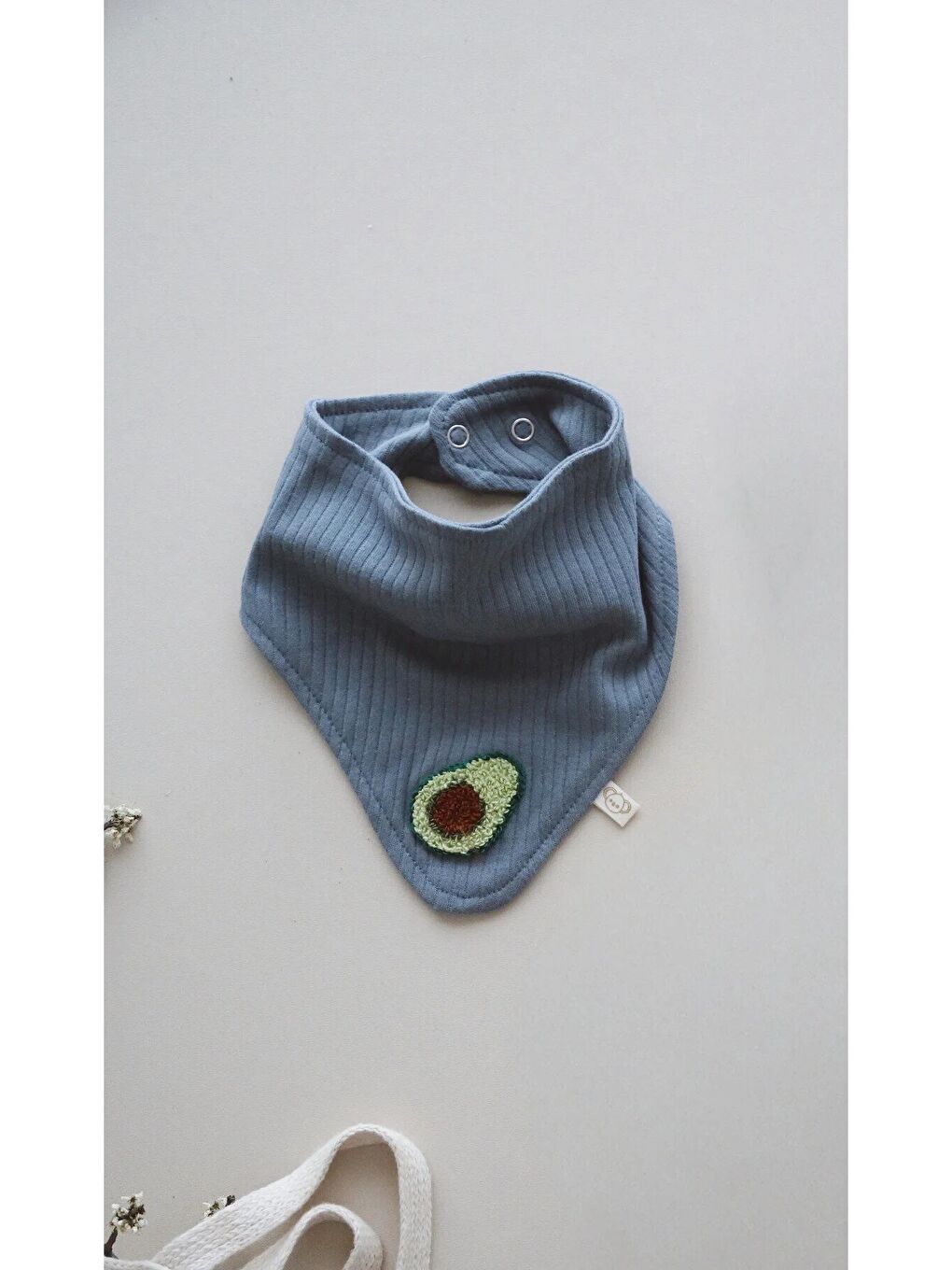 Avokado Nakışlı Fular Önlük-3