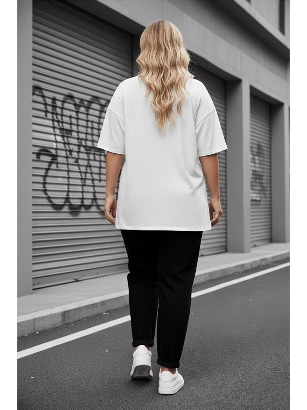 Beyaz Mily Kadın Büyük Beden Battal Basic Bisiklet Yaka Pamuklu T-Shirt Rahat Kesim Unisex Sevgili Kombini-2