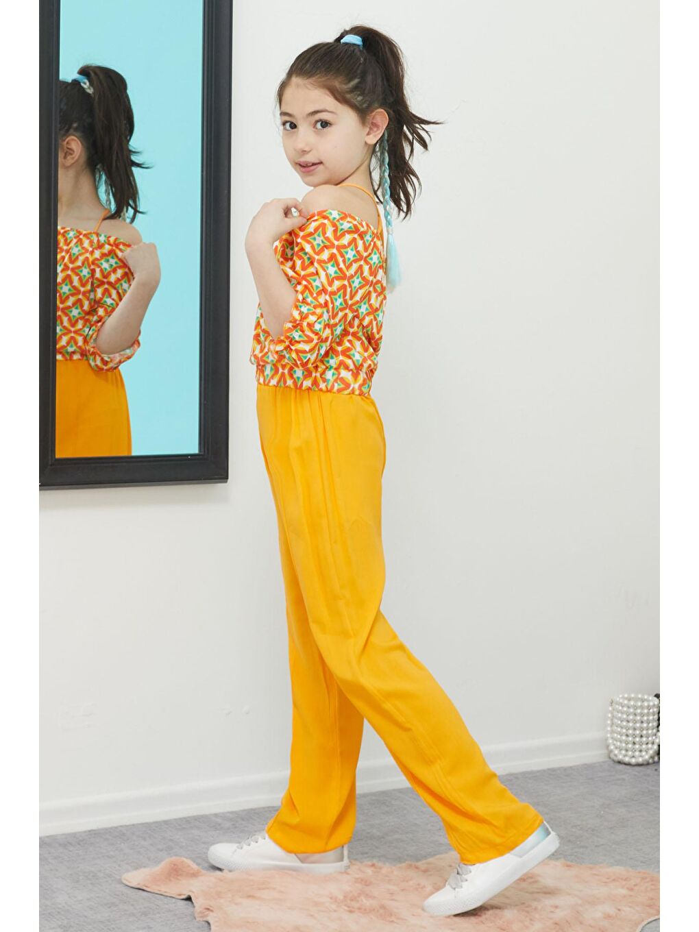 Turuncu Desenli Bluz ve Pantolonlu Kız Takım 15388-1