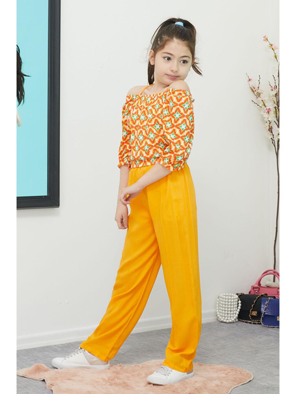 Turuncu Desenli Bluz ve Pantolonlu Kız Takım 15388-3