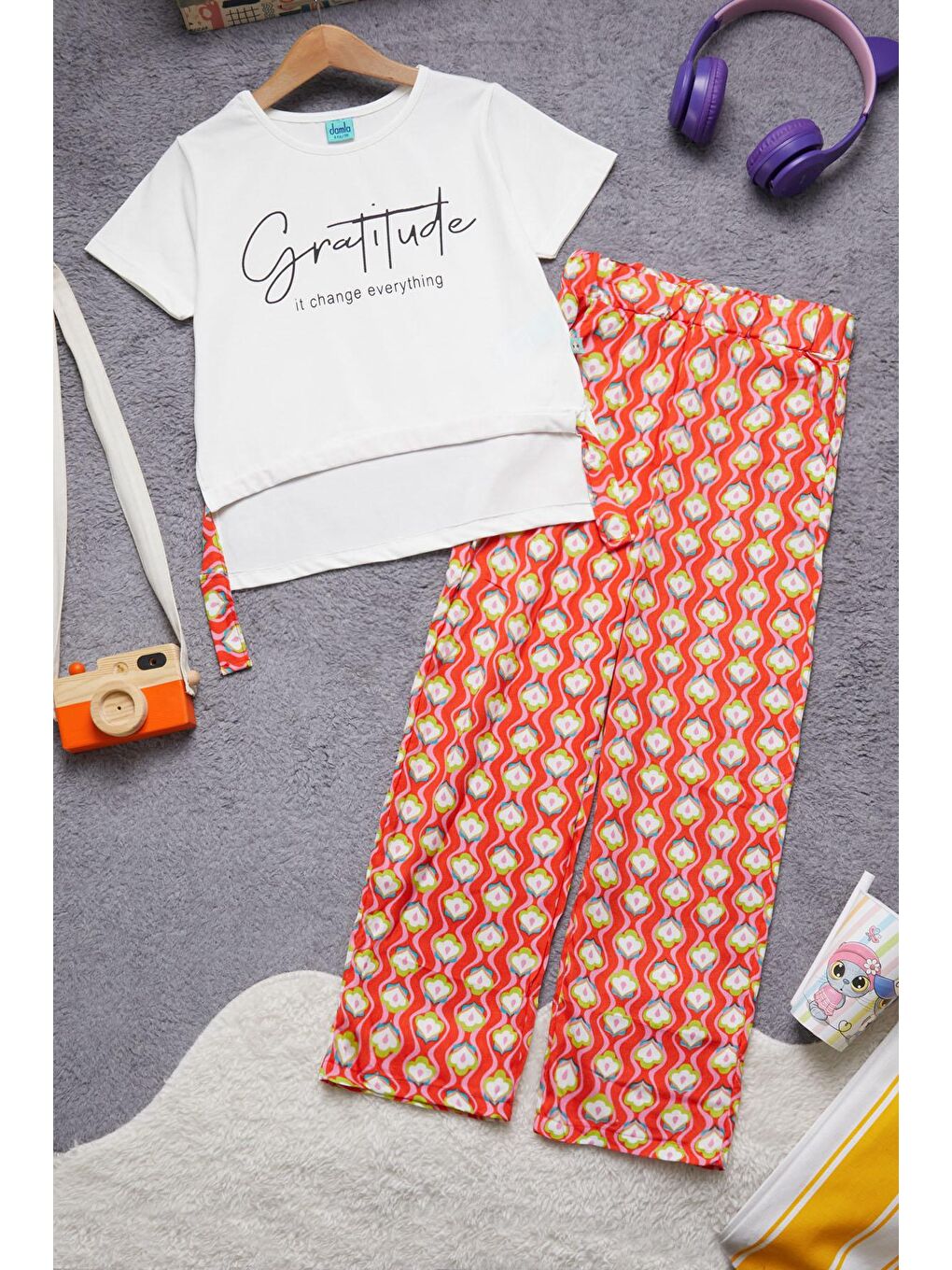 Kız Çocuk Beyaz Yazılı Pantolonlu Bluz Takım 15273