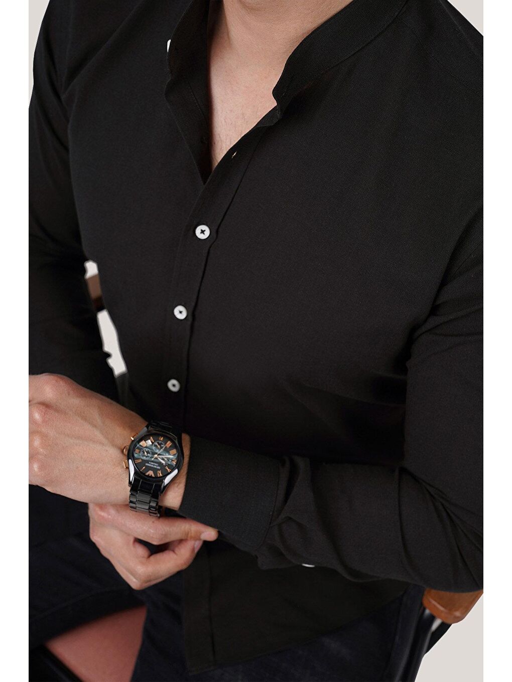 Hakim Yaka Koyu Siyah Keten Slimfit Erkek Gömlek-1