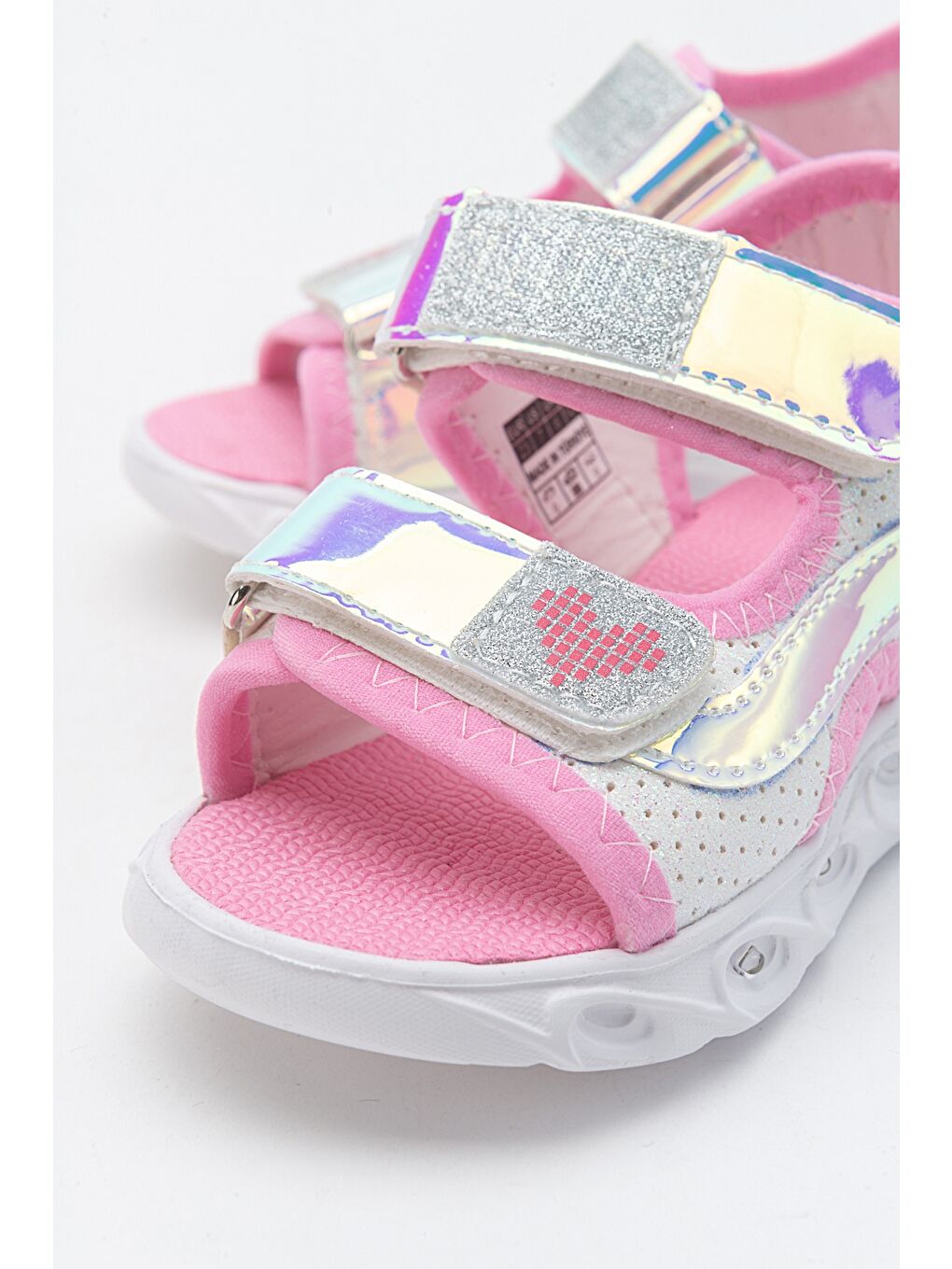 Kız Çocuk Beyaz-Pembe Işıklı Anatomik Hafif Günlük Sandalet-1