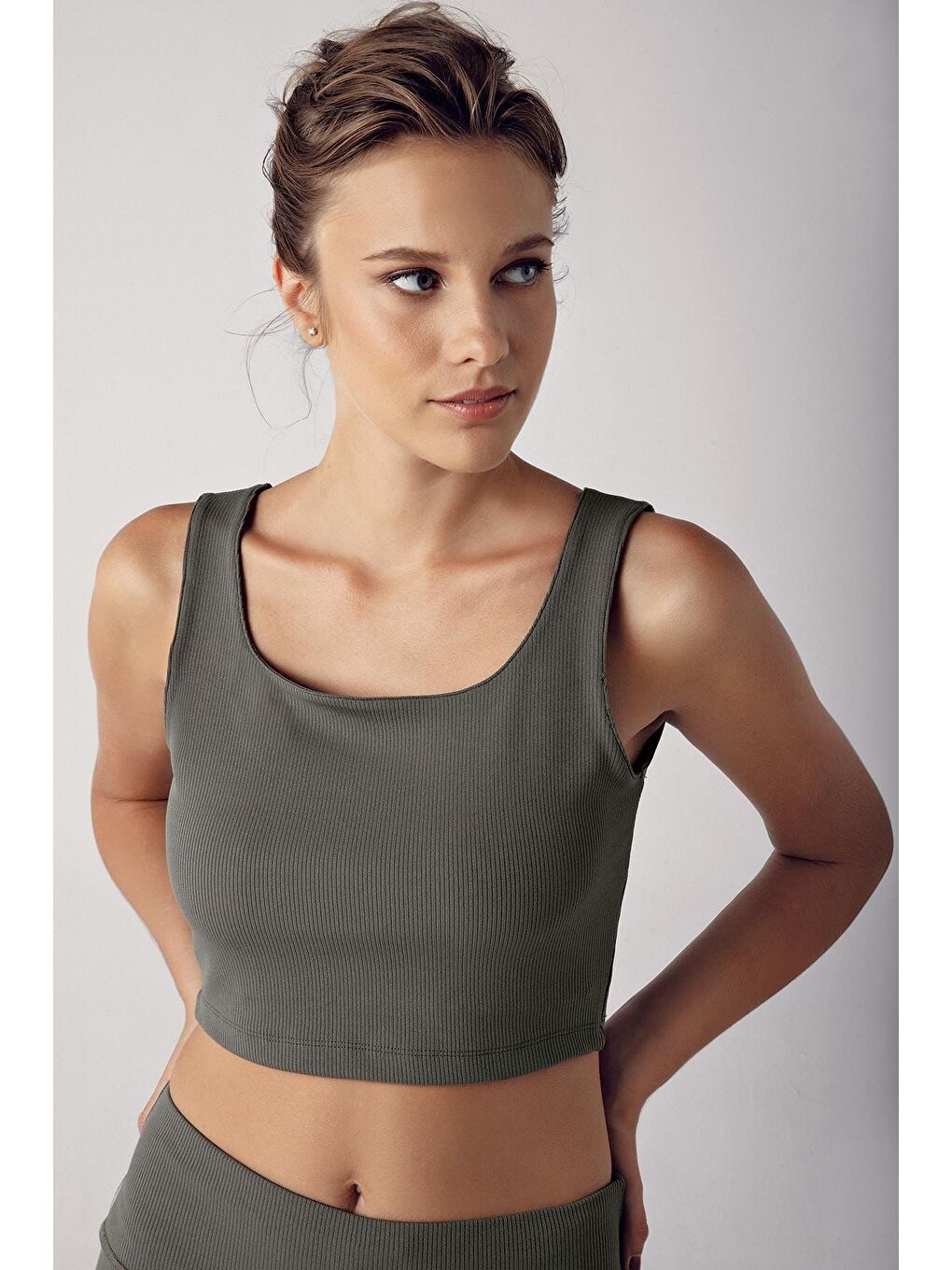 Haki Kalın Askılı Crop Top Fitilli Spor Büstiyer C02