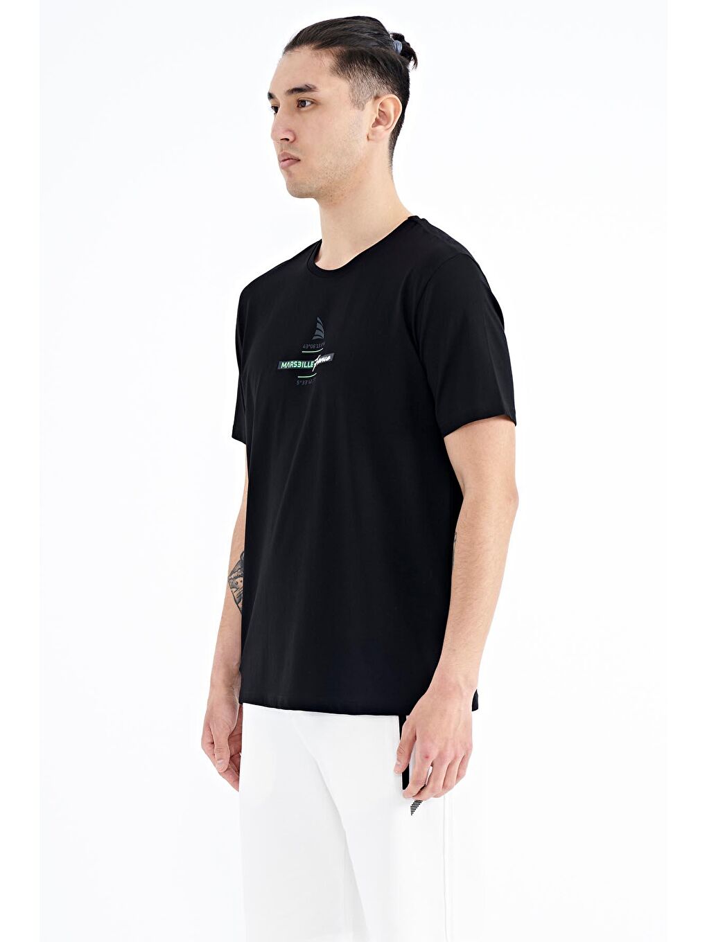 Siyah Baskılı O Yaka Standart Kalıp Erkek Tişört - 88212-4
