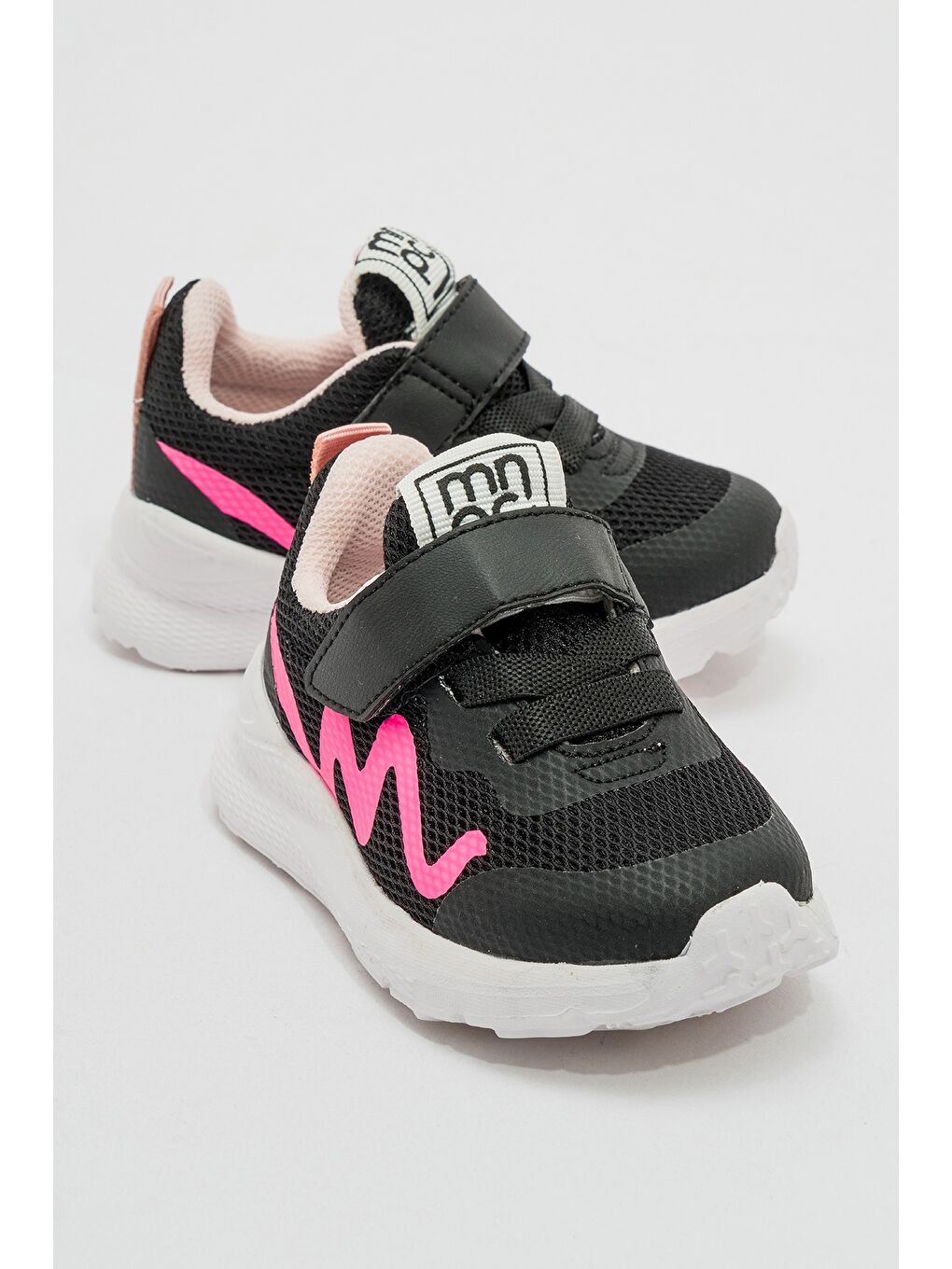 Kız Çocuk Siyah Spor Ayakkabı