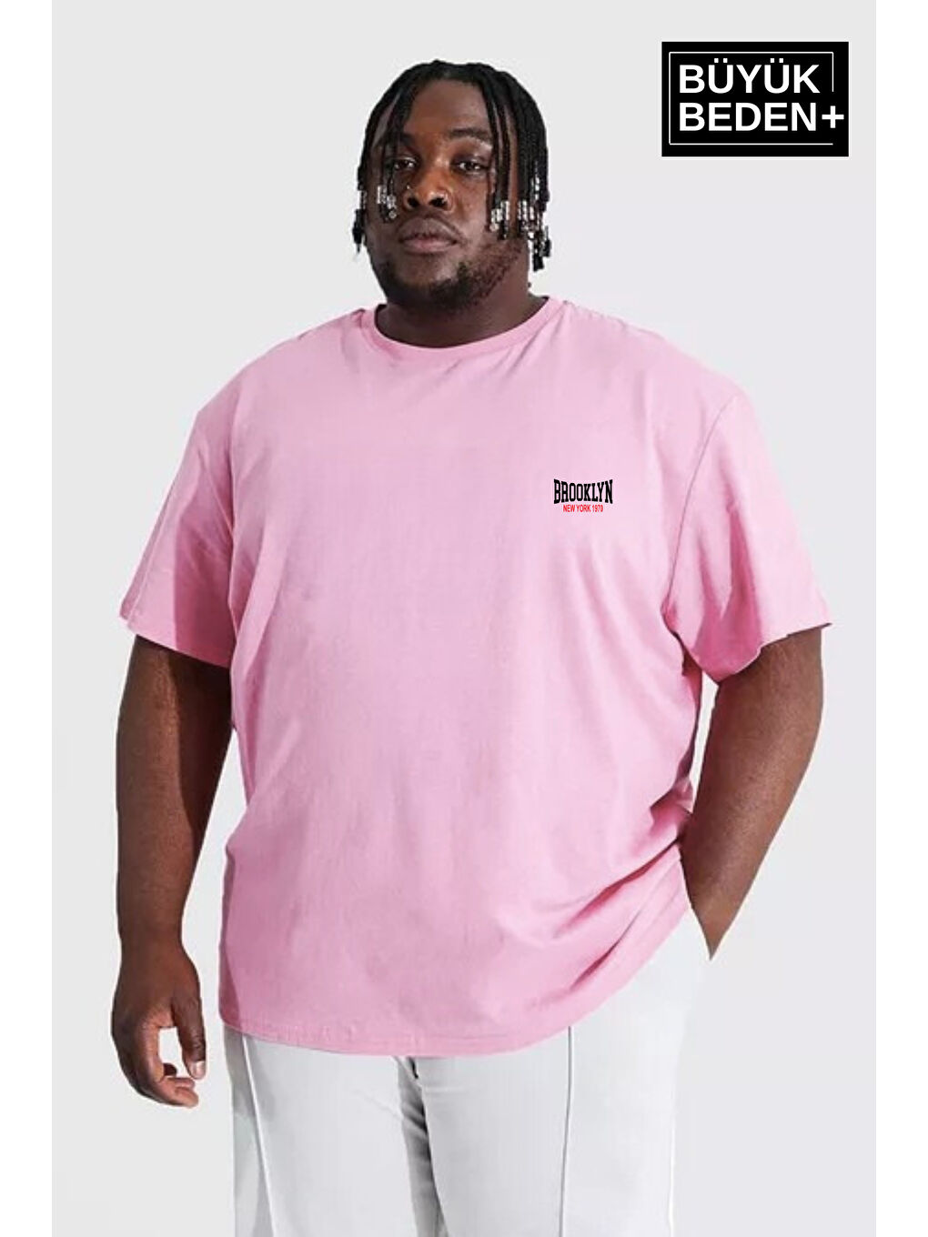 Pembe Erkek  Brooklyn 1970 Baskılı Bisiklet Yaka Büyük Beden Tişört SPR25BTS904