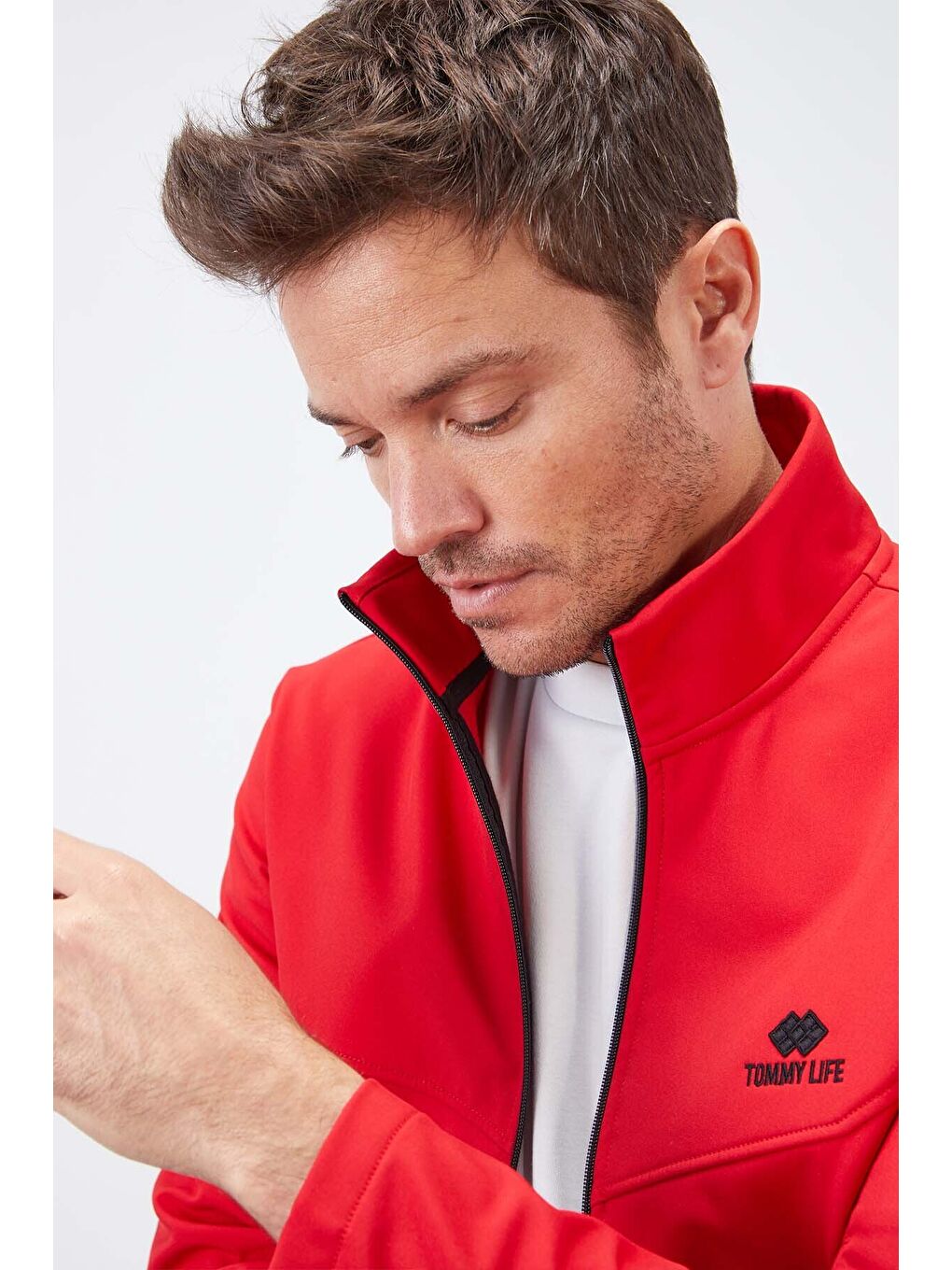 Kırmızı Fermuarlı Dik Yaka Su ve Rüzgar Geçirmez Softshell Erkek Mont - 88050-1