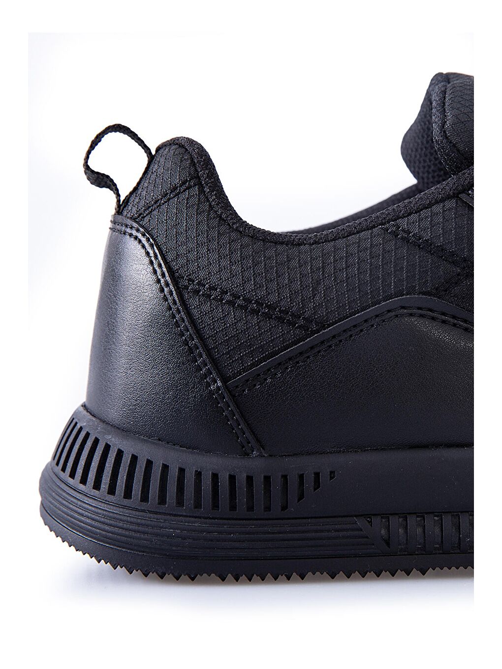 Siyah Bağcıklı Kapitone Suni Deri Detaylı Erkek Spor Ayakkabı - 89096-3