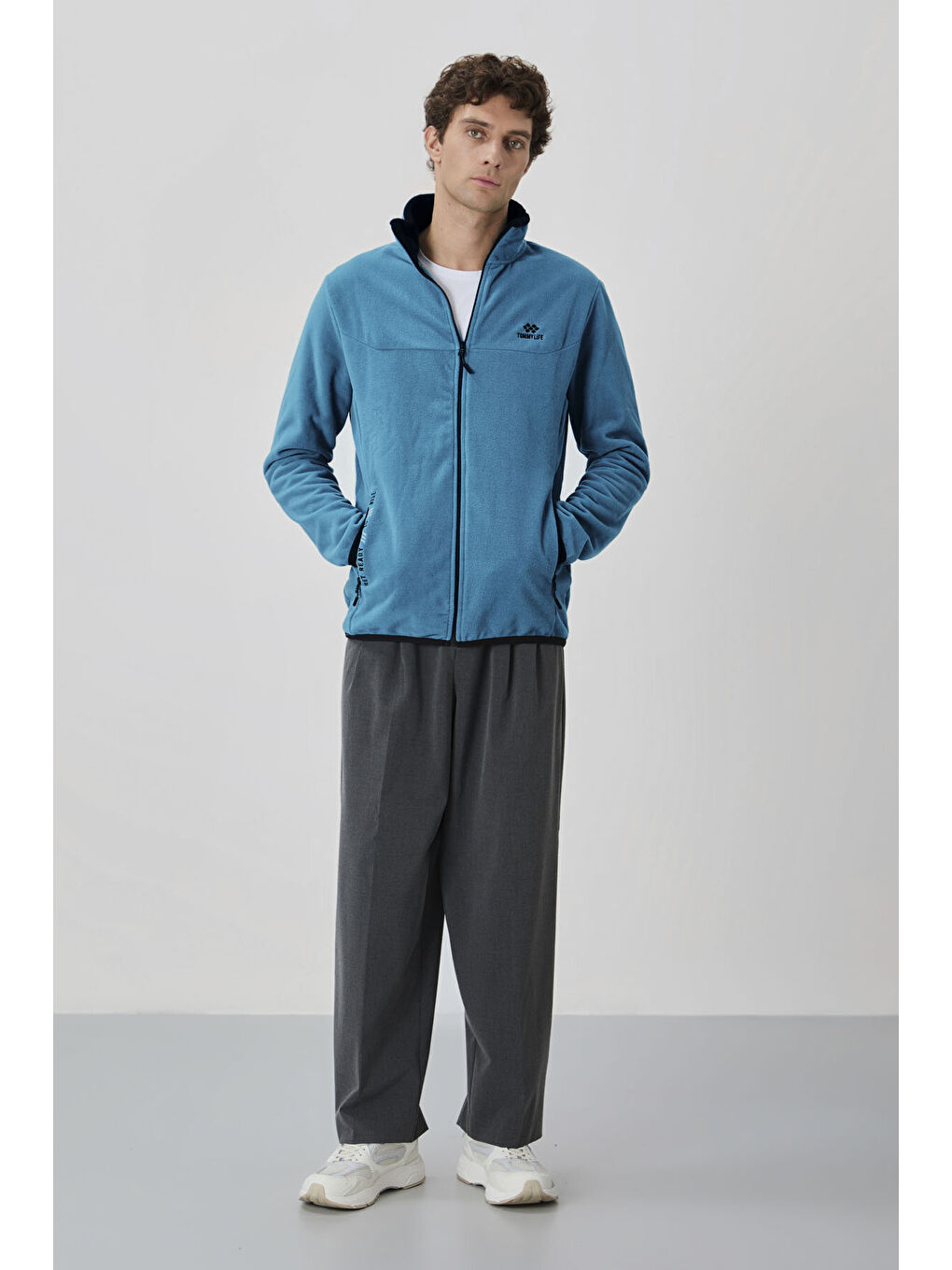 Yeşil Zümrüt Yazı Nakışlı Dik Yaka  Standart Kalıp Erkek Fermuarlı Sweatshirt Polar - 87992-1