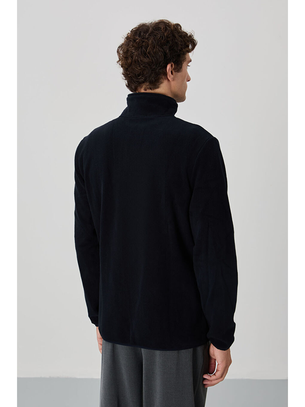 Lacivert Yazı Nakışlı Dik Yaka  Standart Kalıp Erkek Fermuarlı Sweatshirt Polar - 87992-4