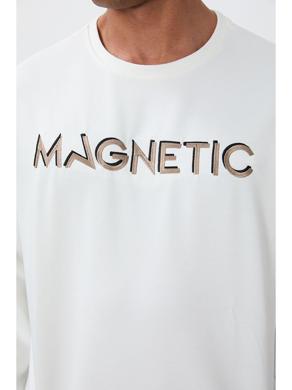 Ekru Yazı Nakışlı Bisiklet Yaka Rahat Form Erkek Sweatshirt - 88020-2