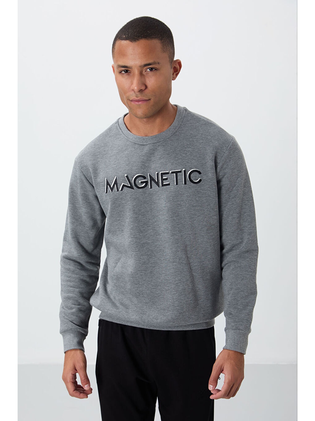 Gri Melanj Yazı Nakışlı Bisiklet Yaka Rahat Form Erkek Sweatshirt - 88020-4