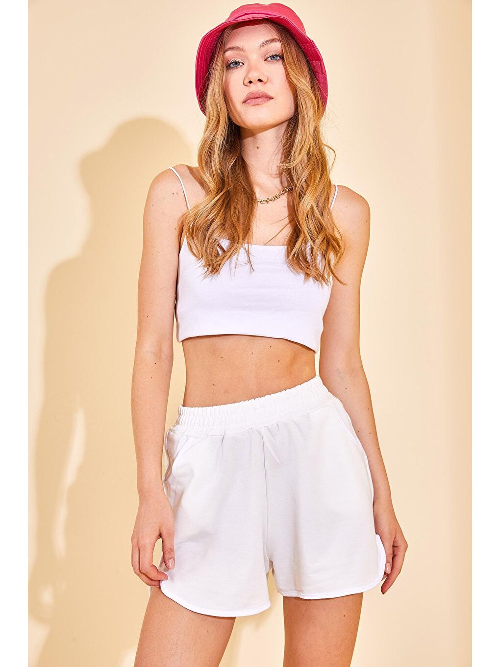 Ekru  Biyeli Şort 2YXK5-46364-52