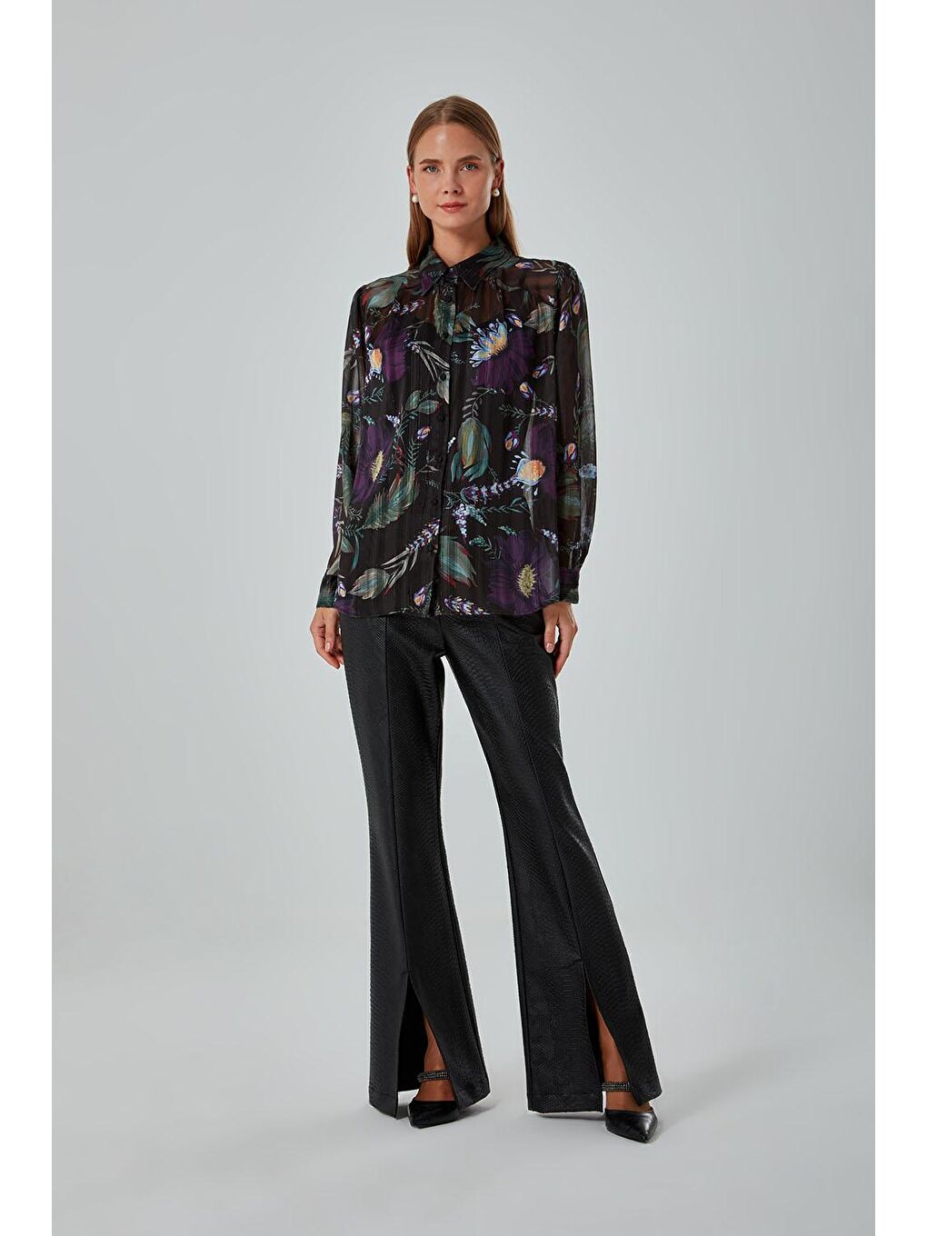 Yılan Deri Detaylı Siyah Pantolon-1