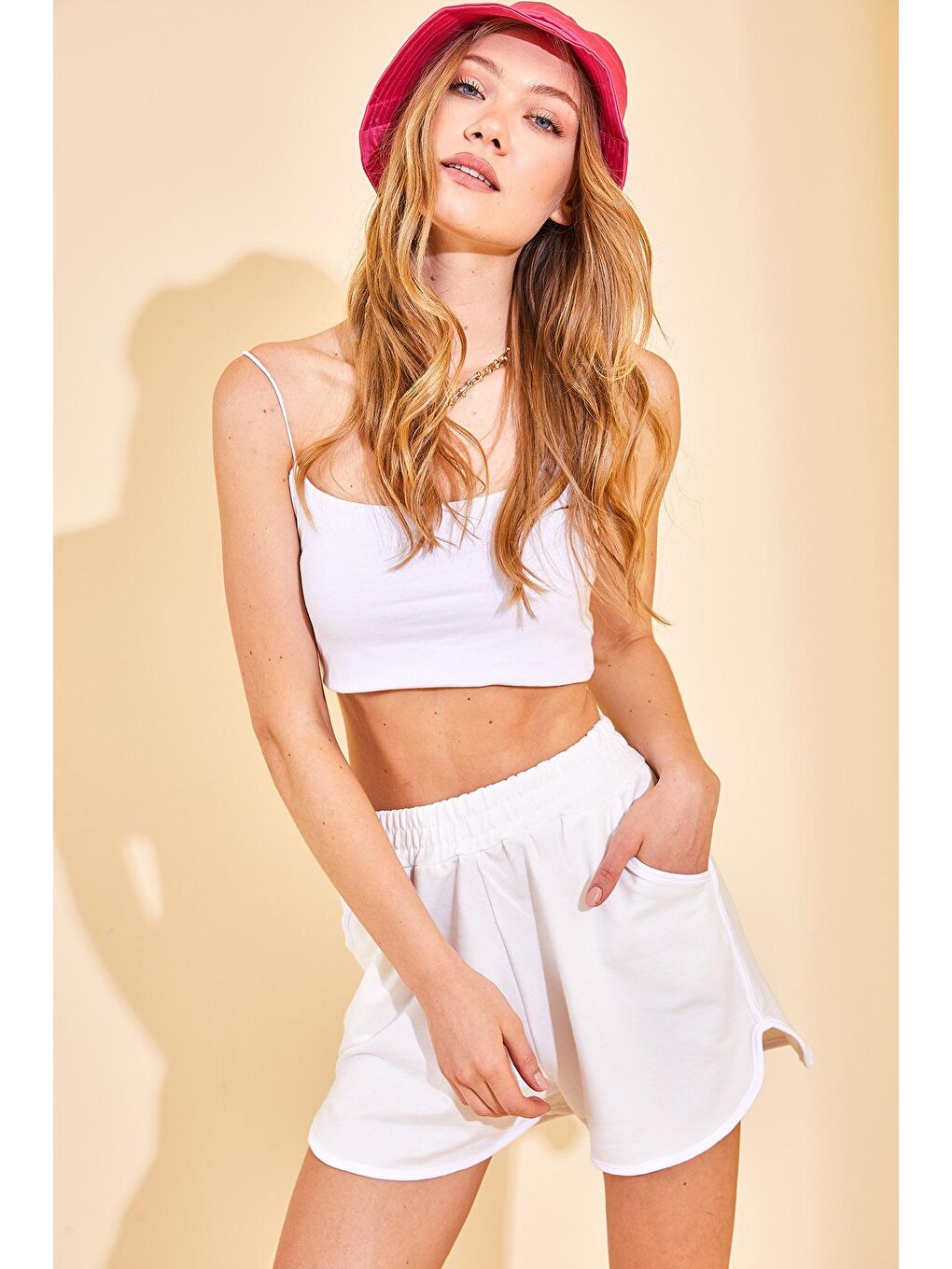 Ekru  Biyeli Şort 2YXK5-46364-52-3