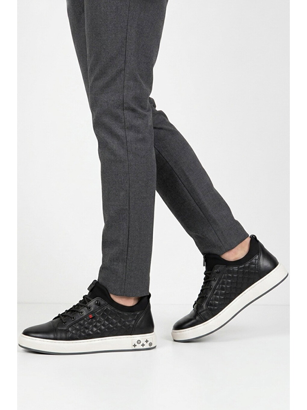 Siyah Hakiki Deri Kroko Desenli Rahat Erkek Casual Ayakkabı Sneaker 6424-1 M-1