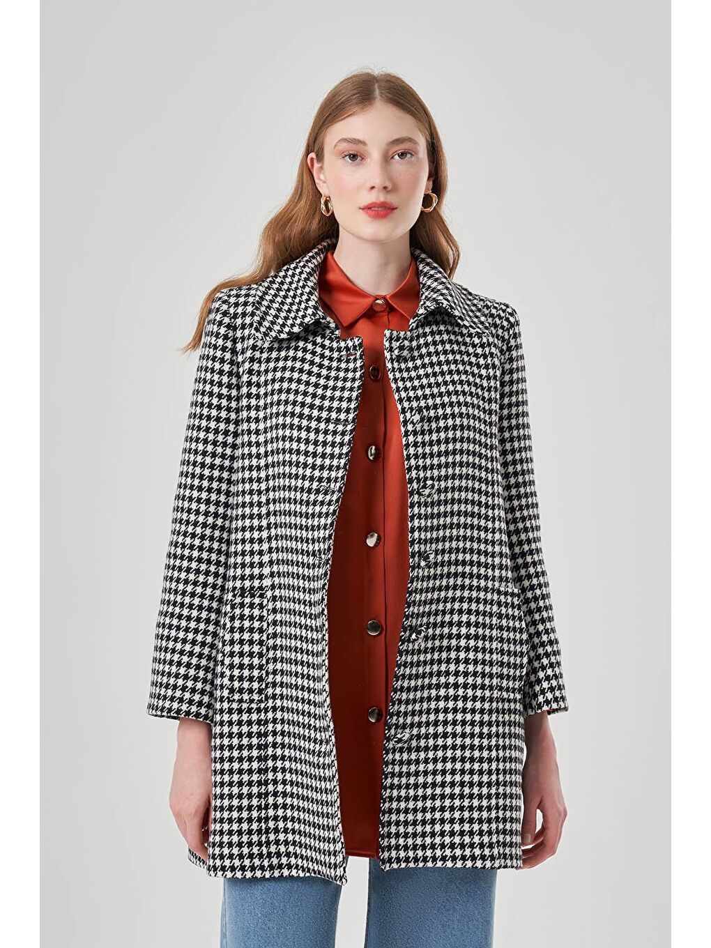 Kazayağı Desenli Siyah Kısa Kaban-2