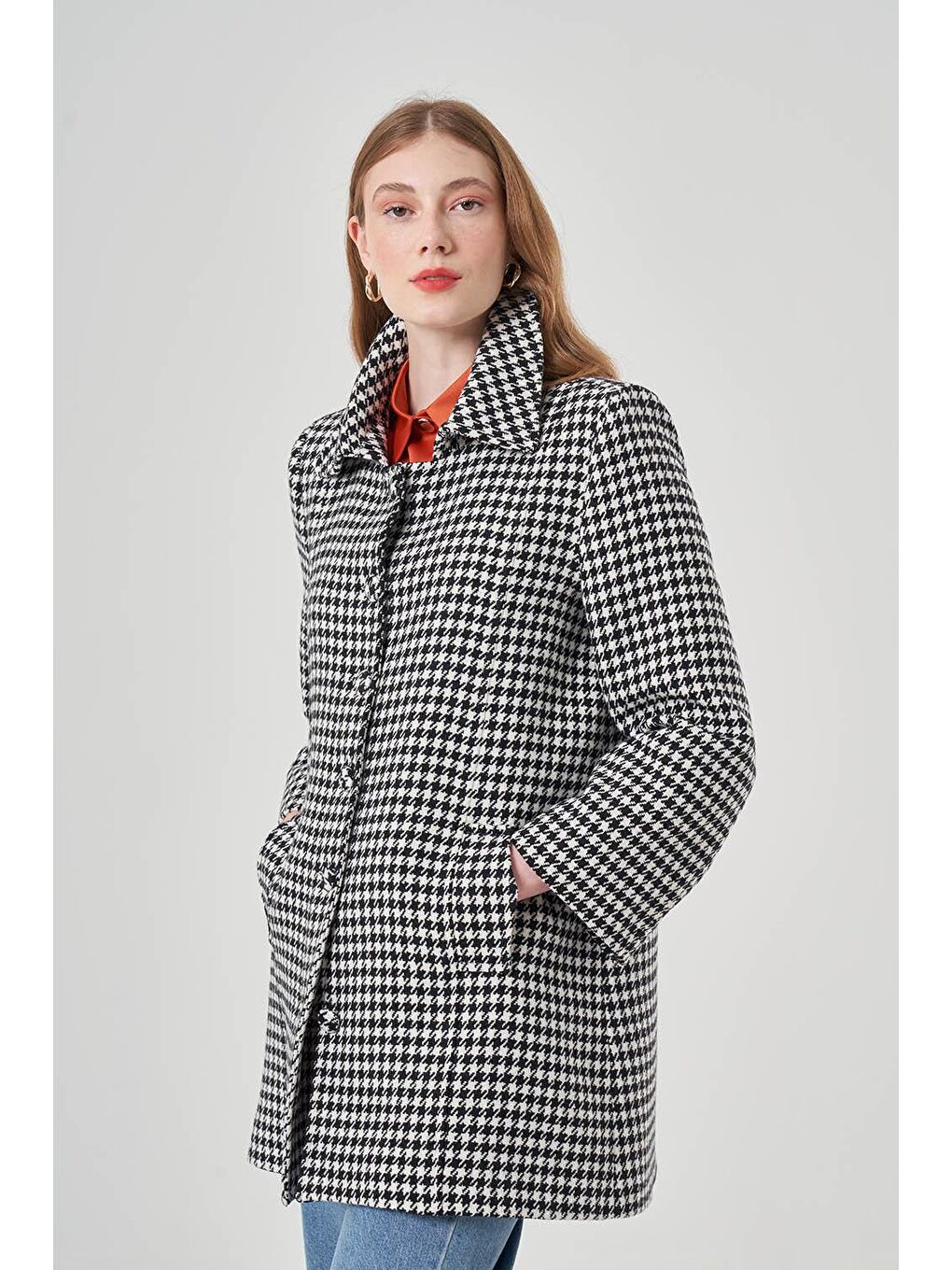 Kazayağı Desenli Siyah Kısa Kaban-3