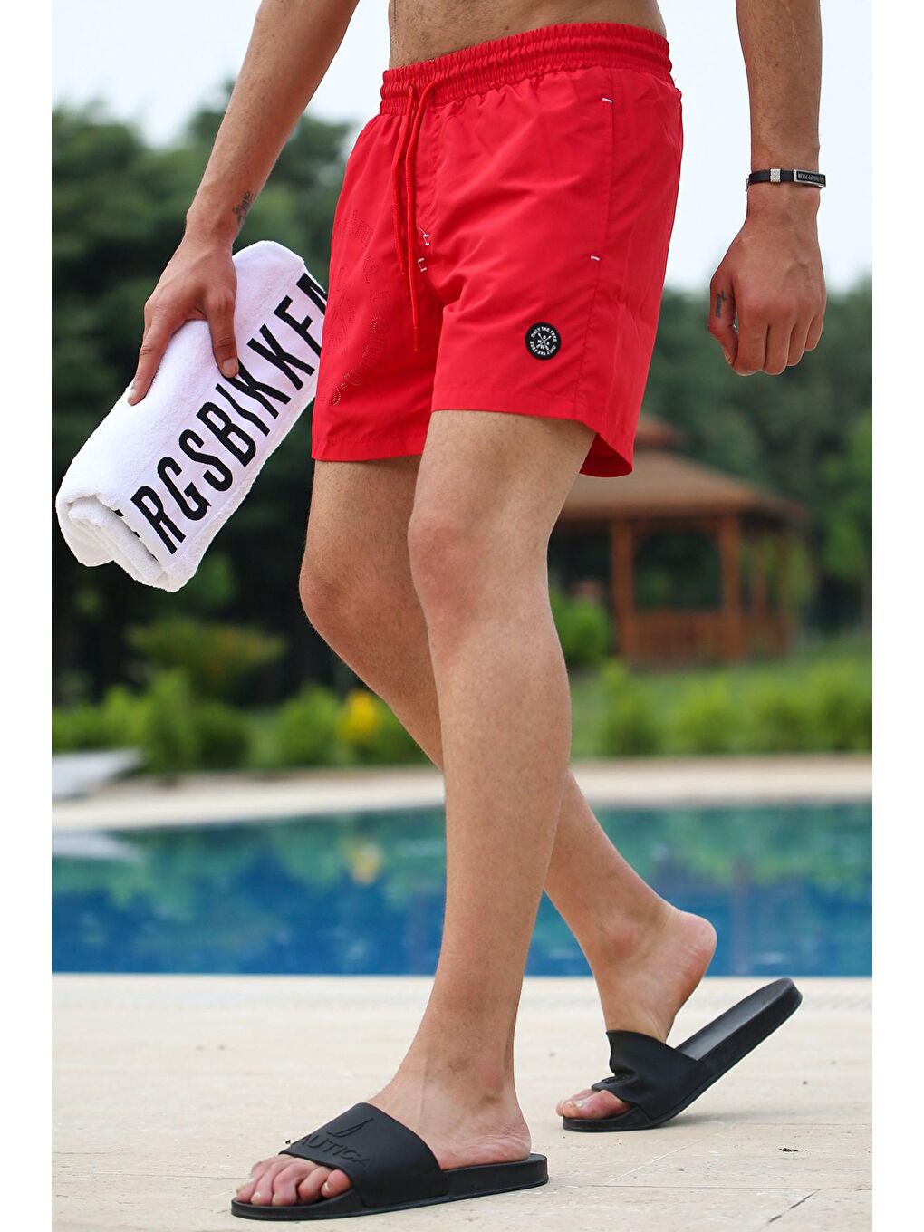 Arma Detaylı Kırmızı Deniz Şortu 2944