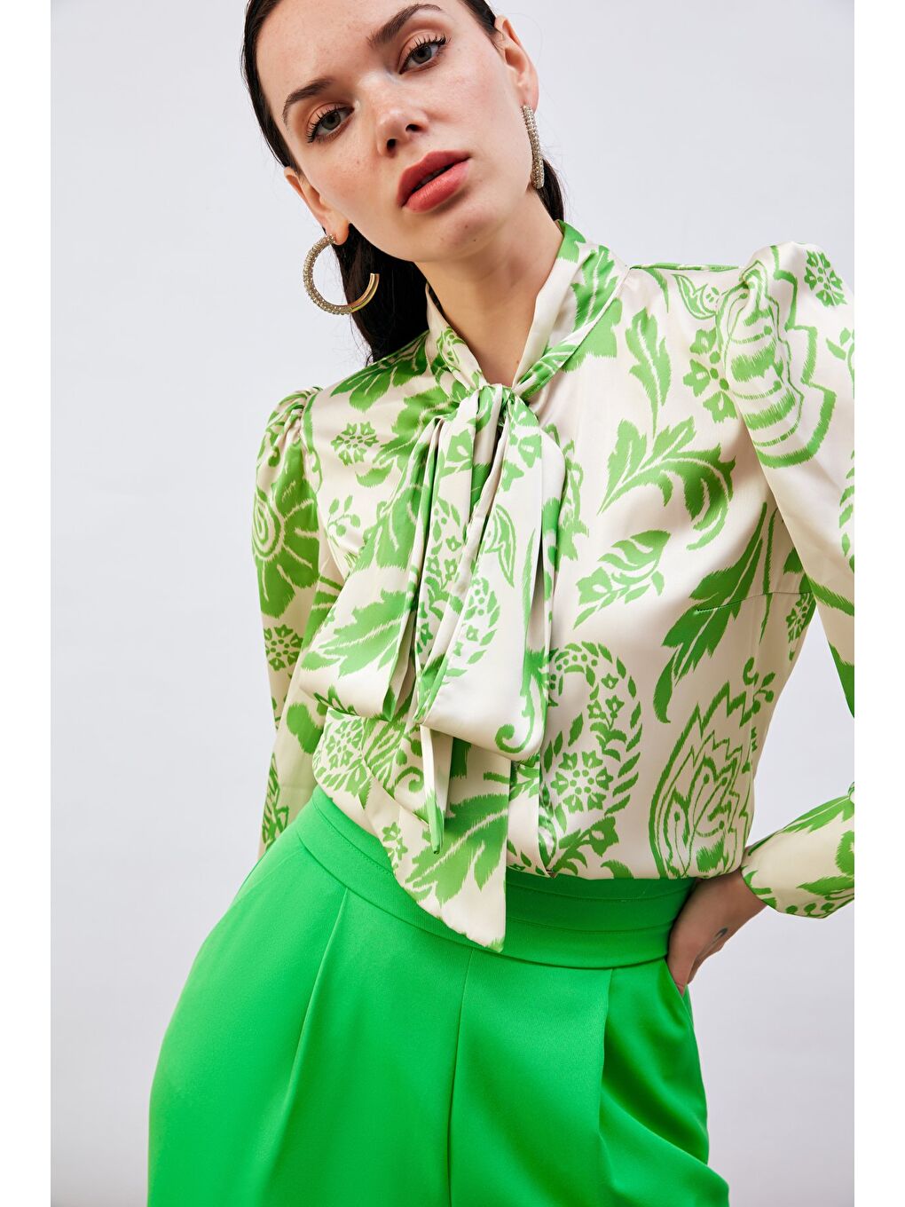 Fularlı Desenli Gömlek - Yeşil-1