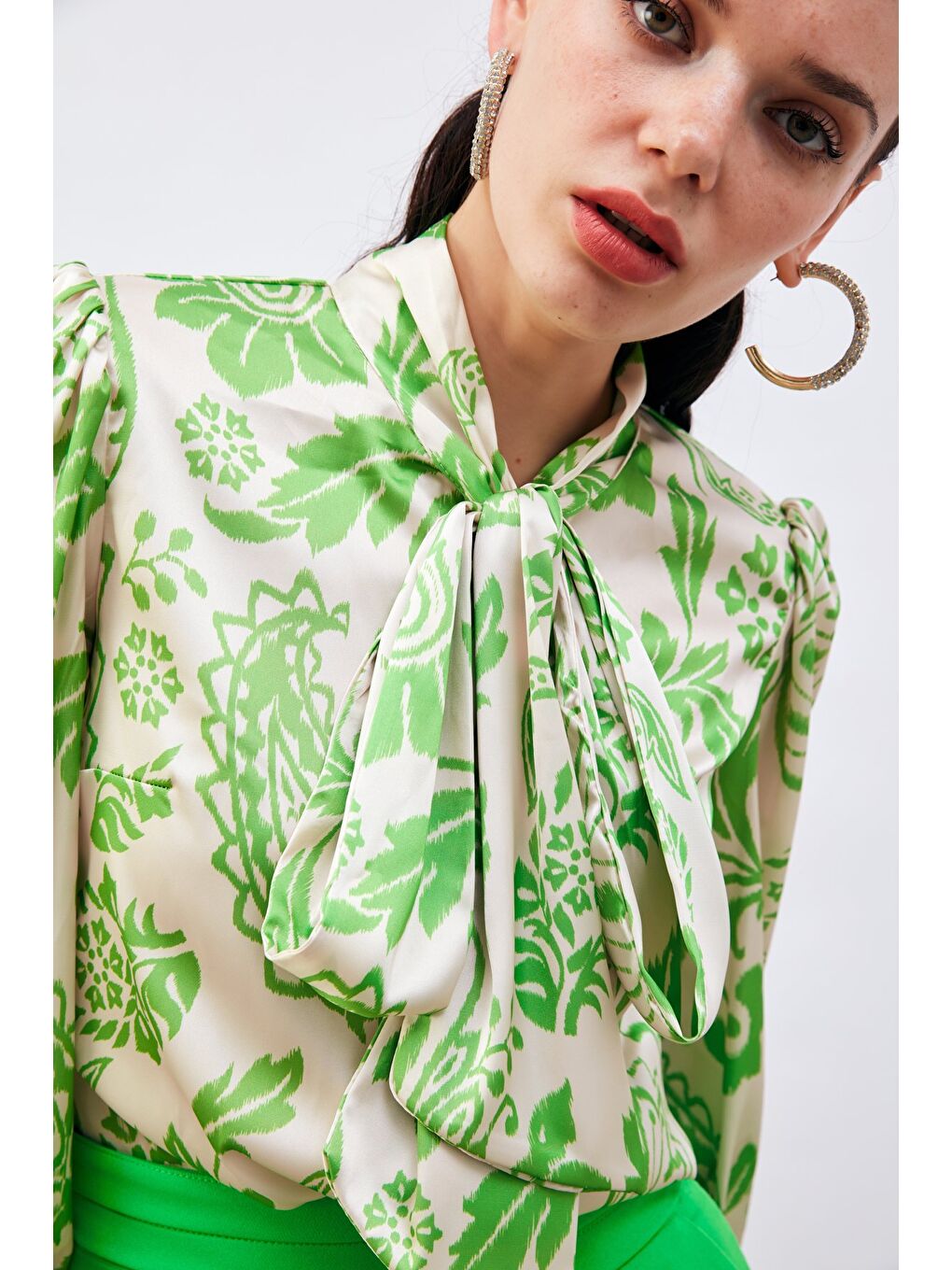 Fularlı Desenli Gömlek - Yeşil-5