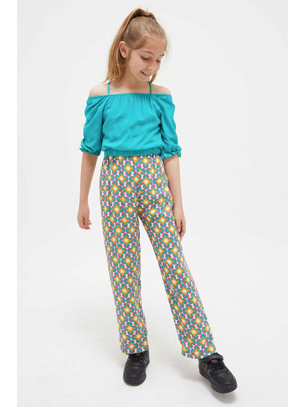 Koyu Yeşil Askılı Bluzlu Pantolonlu Kız Çocuk Takım 15411