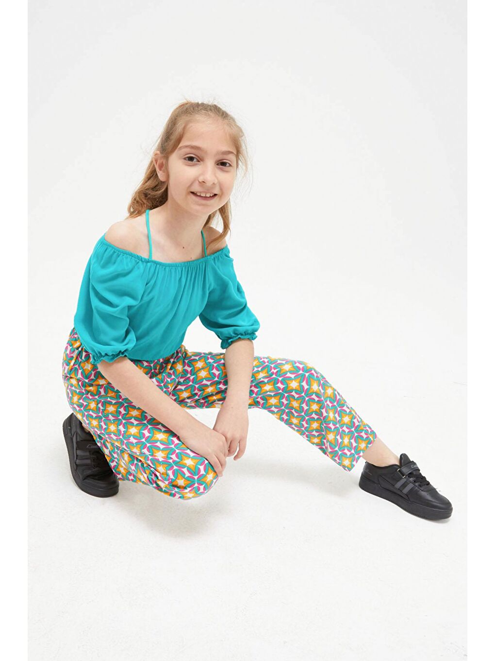 Koyu Yeşil Askılı Bluzlu Pantolonlu Kız Çocuk Takım 15411-1