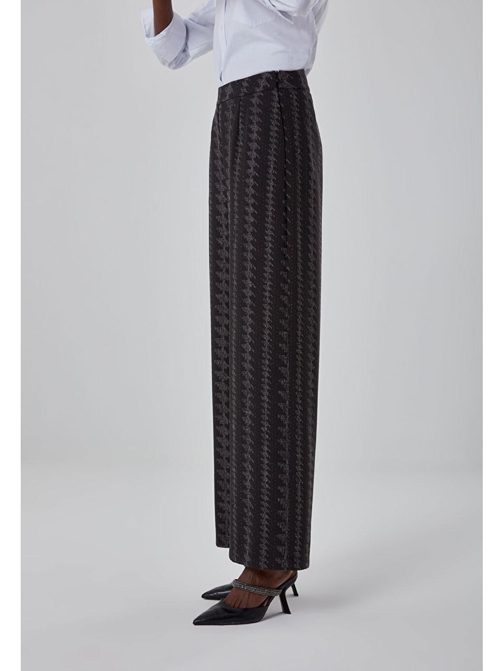 Zikzak Desenli Siyah Pantolon-2