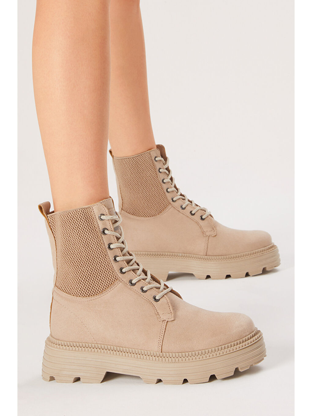 Ekru Kadın Krem Süet Yanı Lastiklii Rahat Kalıp Bağcıklı Bot-2