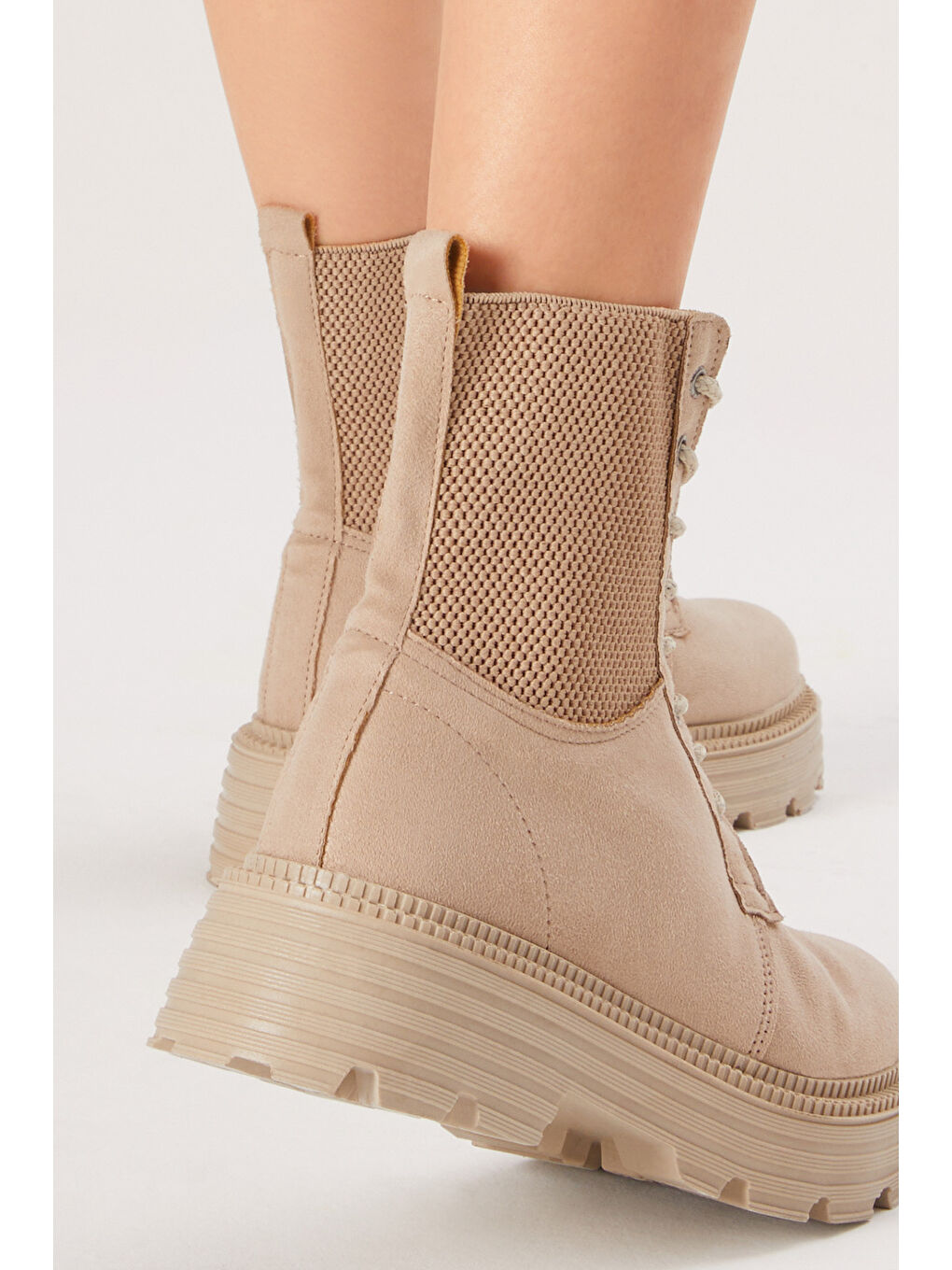 Ekru Kadın Krem Süet Yanı Lastiklii Rahat Kalıp Bağcıklı Bot-4