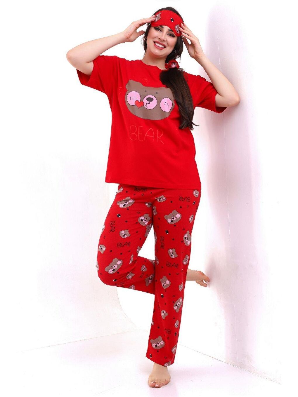 Kırmızı Uyku Bantlı Bear Baskılı Salaş Kadın Kısa Kol Pijama Takımı-2