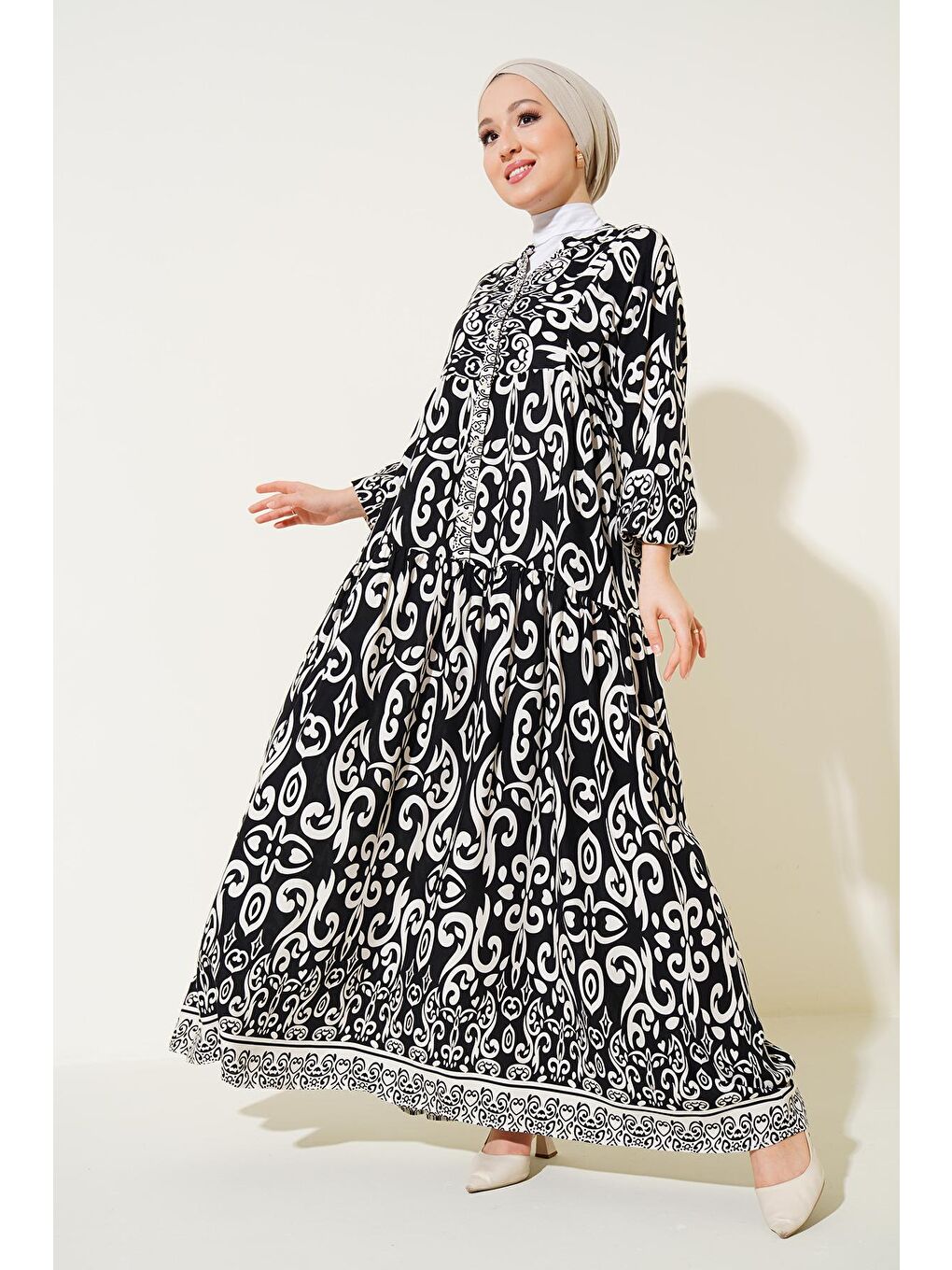 2423 Otantik Desenli Tesettür Elbise - Siyah