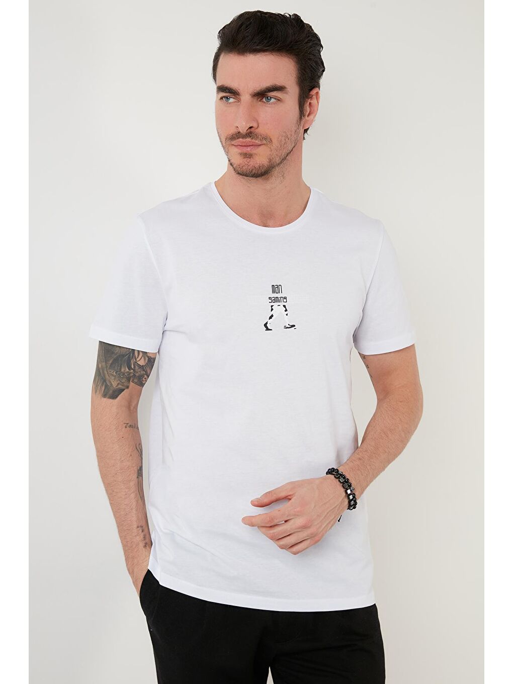 Beyaz Baskılı Slim Fit Bisiklet Yaka %100 Pamuk Tişört 5902418-1