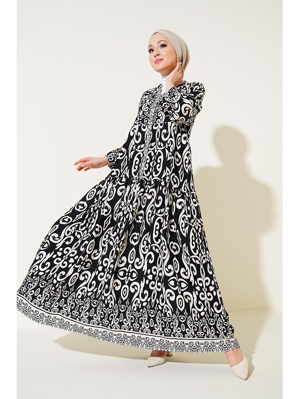 2423 Otantik Desenli Tesettür Elbise - Siyah-3