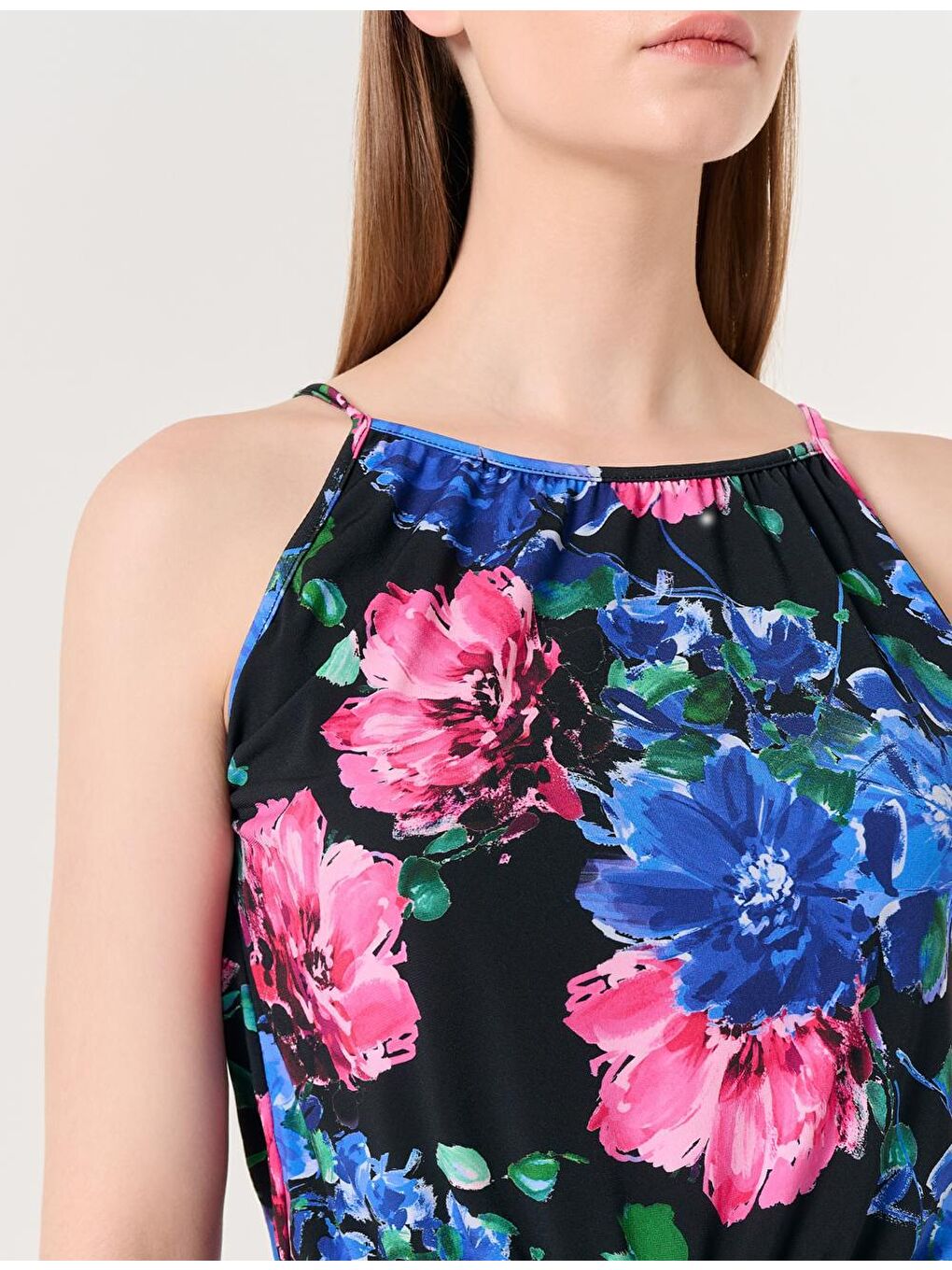 Siyah Halter Yaka Çiçek Desenli Tulum-1