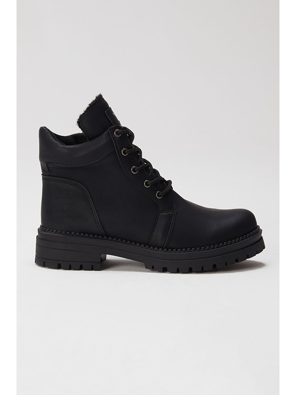 Kadın Siyah Cilt Rahat Kalıp Kalın Taban Bağcıklı ve Fermuarlı Bot-1