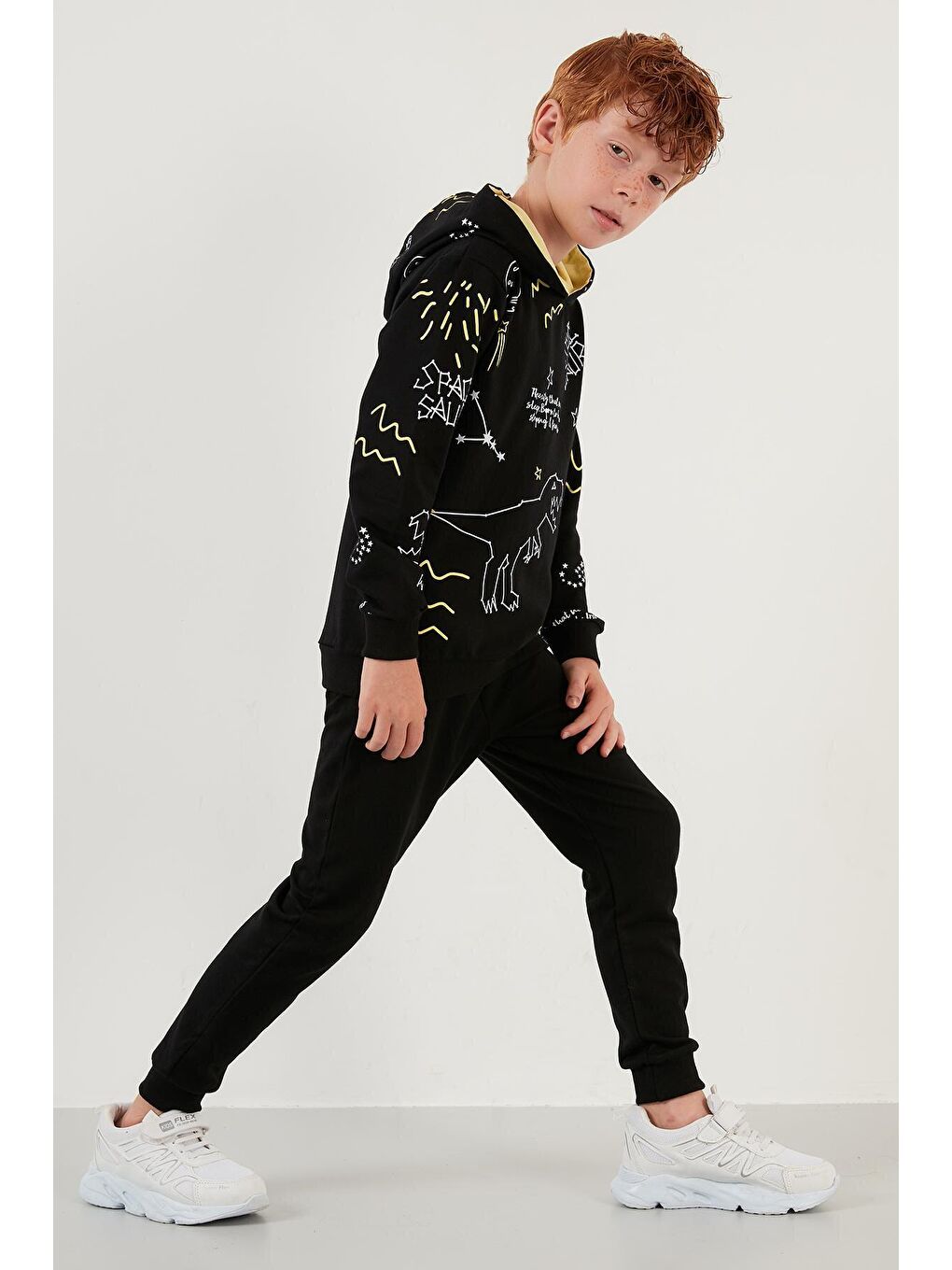 Siyah Desenli Kapüşonlu Cepli % 100 Pamuk Spor Takım 59215422