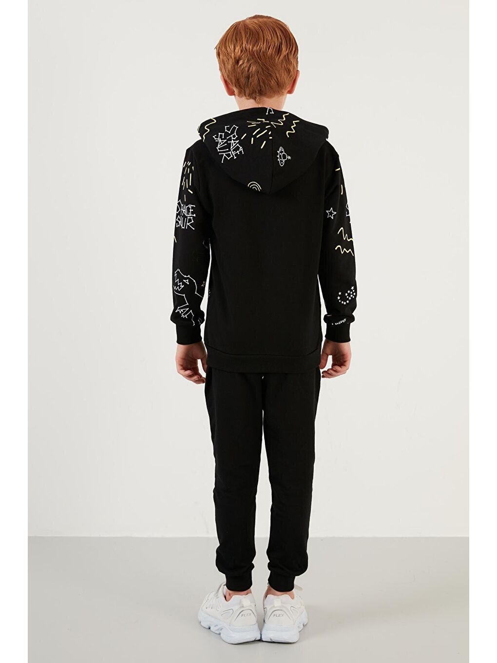 Siyah Desenli Kapüşonlu Cepli % 100 Pamuk Spor Takım 59215422-4